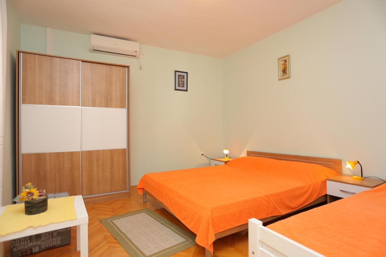 Apartments By The Sea Mimice, Omis - 18149 Bagian luar foto